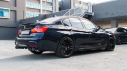 BMW 3 Series 320i full