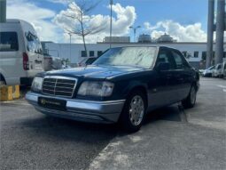 Mercedes-Benz 200E full