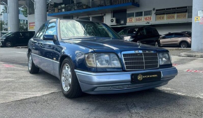 Mercedes-Benz 200E full
