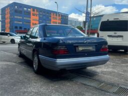 Mercedes-Benz 200E full