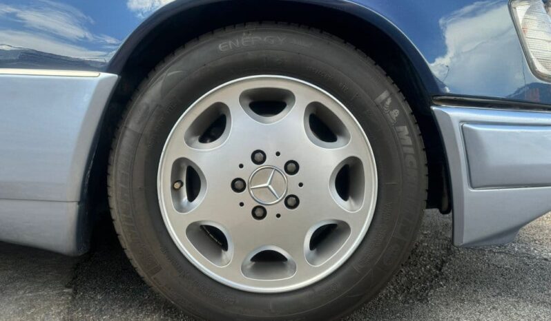 Mercedes-Benz 200E full