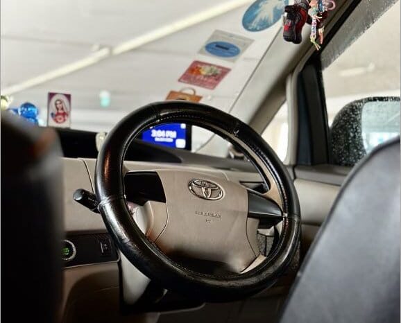 Toyota Estima 2.4A full