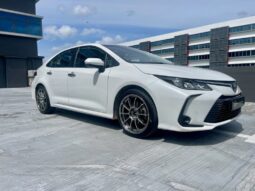 Toyota Corolla Altis 1.6A Standard full