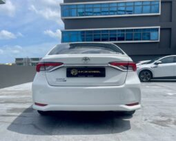 Toyota Corolla Altis 1.6A Standard full