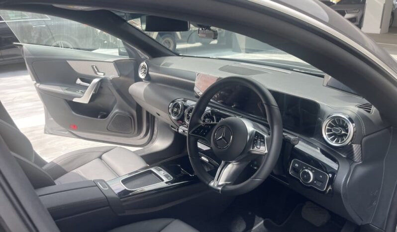Mercedes-Benz CLA-Class CLA180 Mild Hybrid Progressive full
