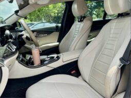 Mercedes-Benz E-Class E200 Avantgarde full