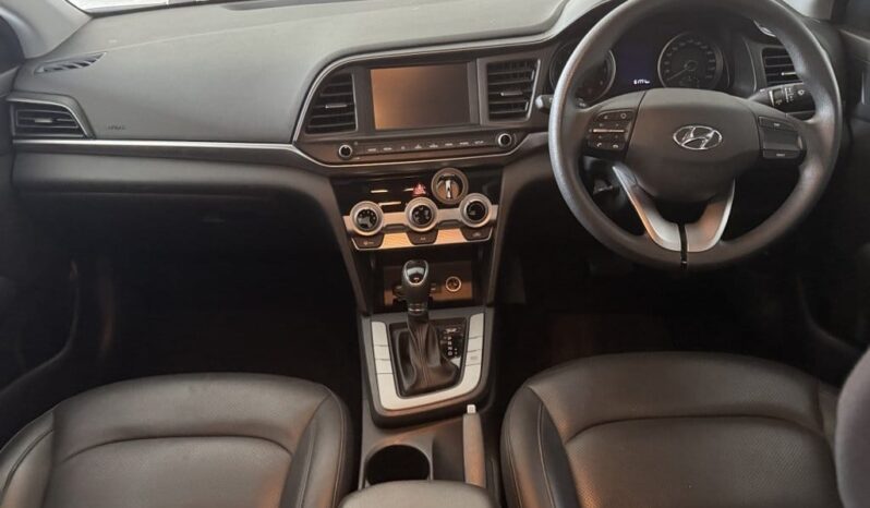Hyundai Avante 1.6A GLS full