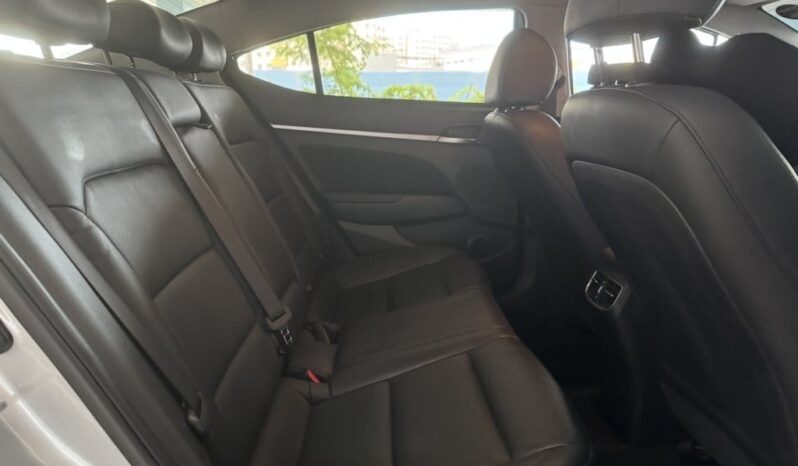Hyundai Avante 1.6A GLS full
