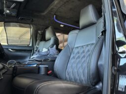 Toyota Vellfire 2.5A Z full