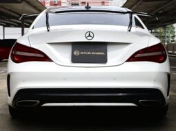 Mercedes-Benz CLA-Class CLA180 AMG Line full
