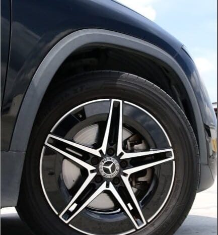 Mercedes-Benz EQA Electric EQA250 AMG Line full