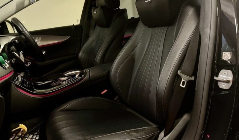 Mercedes-Benz E-Class E200 Avantgarde full