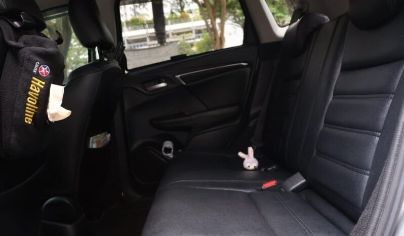 Honda Fit Hybrid 1.5A full